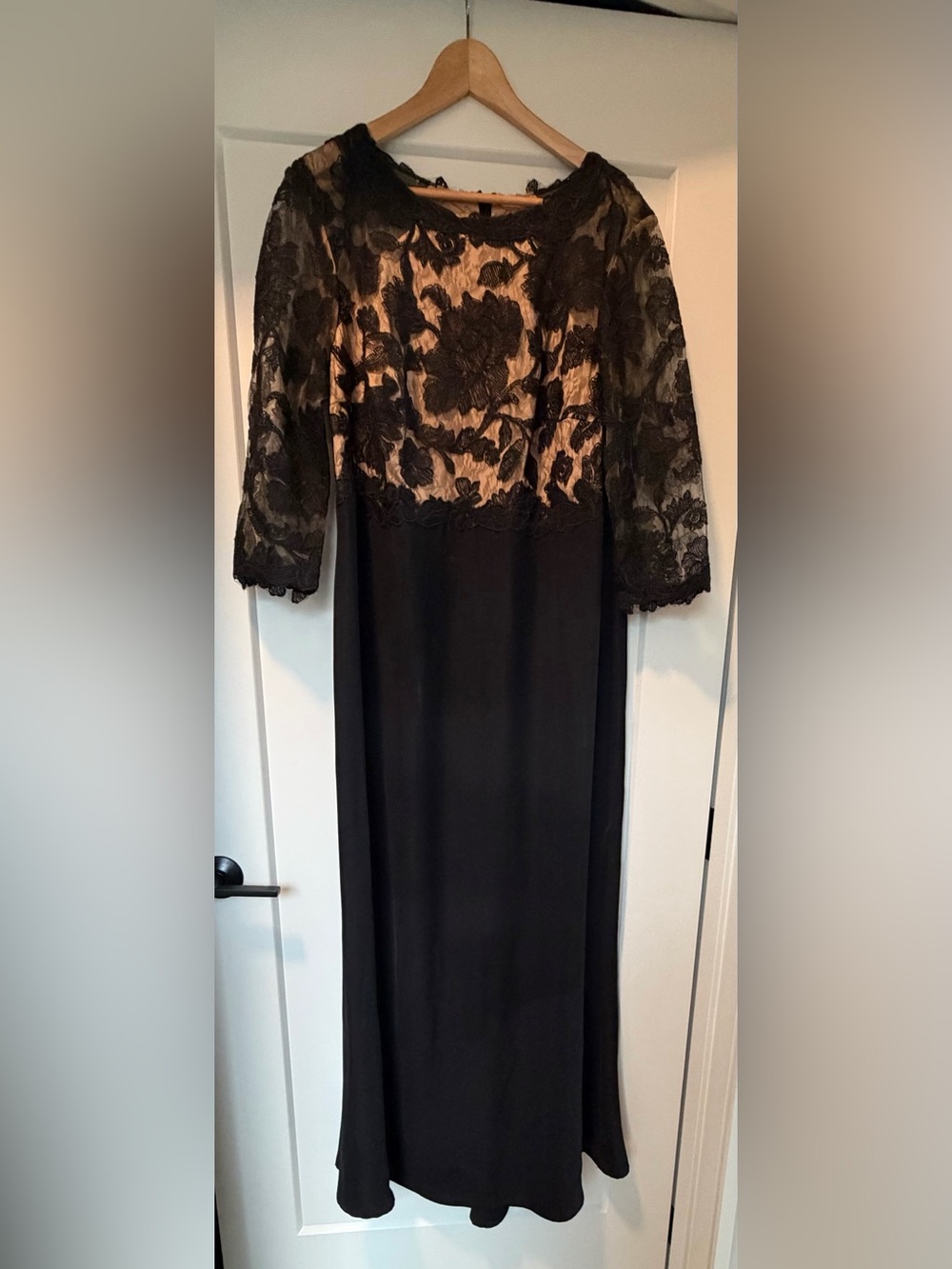 Tadashi Shoji Black and Nude Lace Long Sleeve Gown